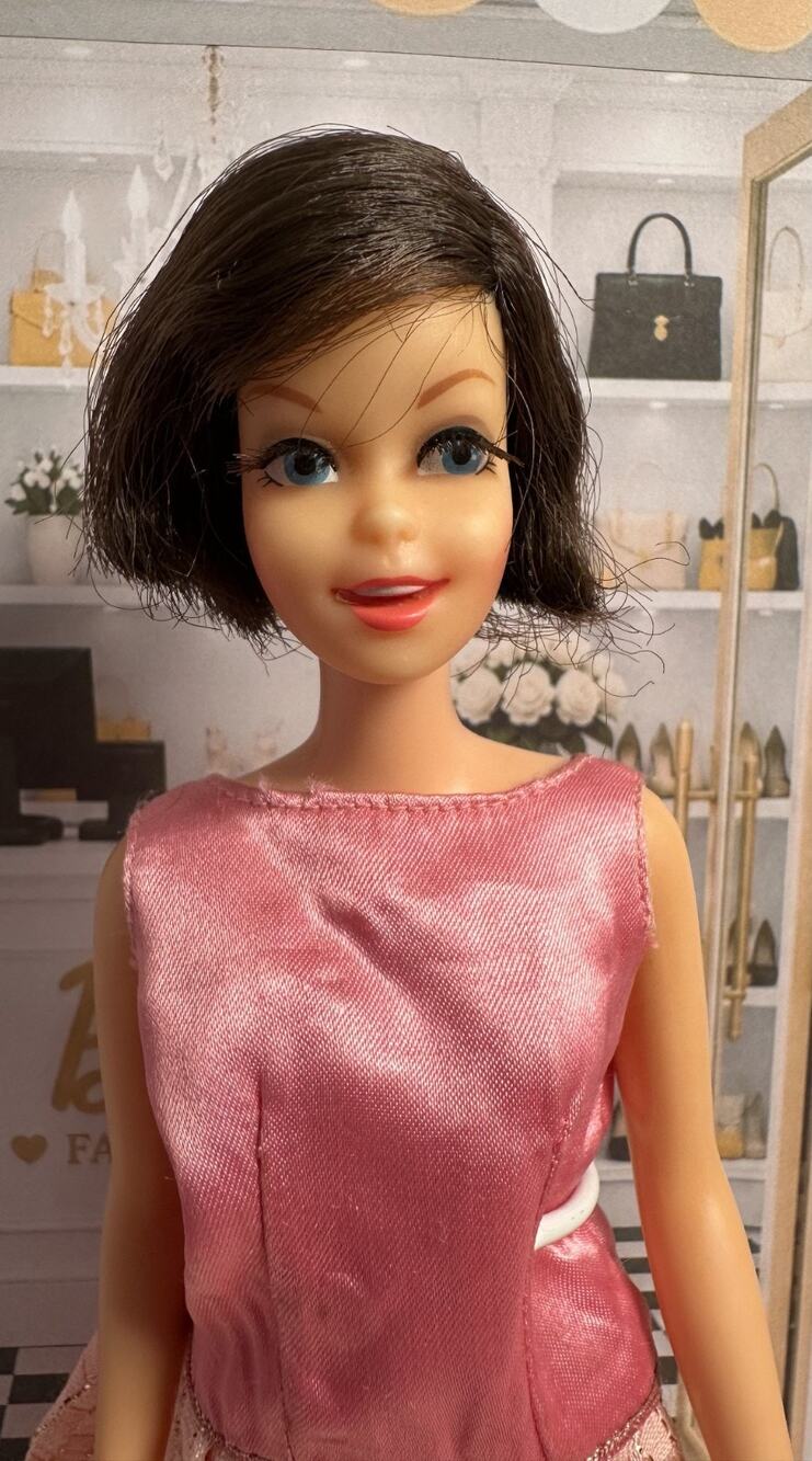 Vintage TNT Casey #1180 Twist N Turn Doll Brunette Beautiful All Original